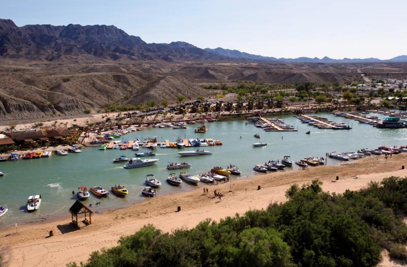 Pirate Cove Resort & Marina Нідлс Екстер'єр фото